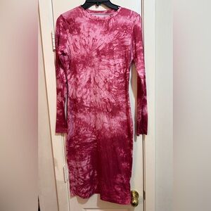 Elegant Tie-Dye Long Sleeve Dress